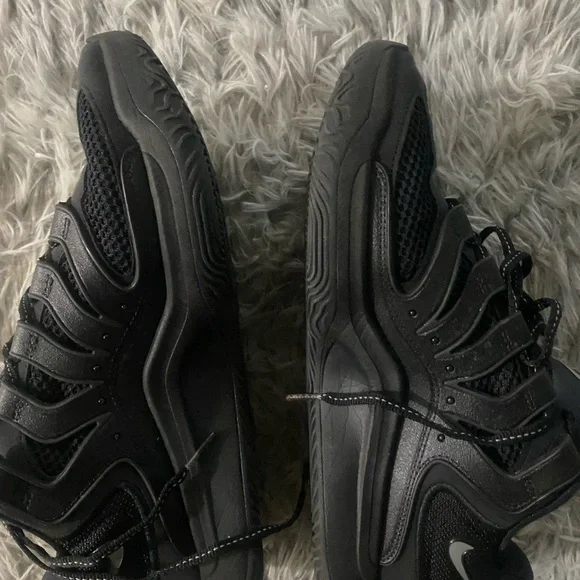 KD 18 ‘Triple Black’ - Picture 4 of 5